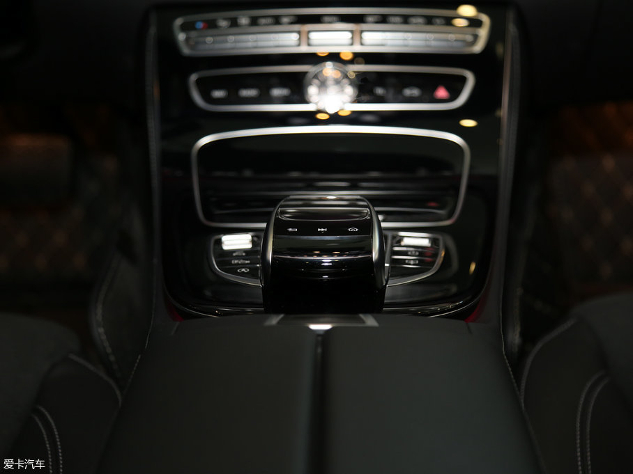 2017YE Ŀ E 300 \