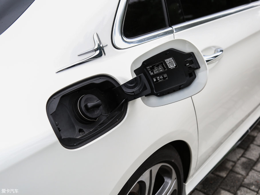 2017YE E 320L 4MATIC \