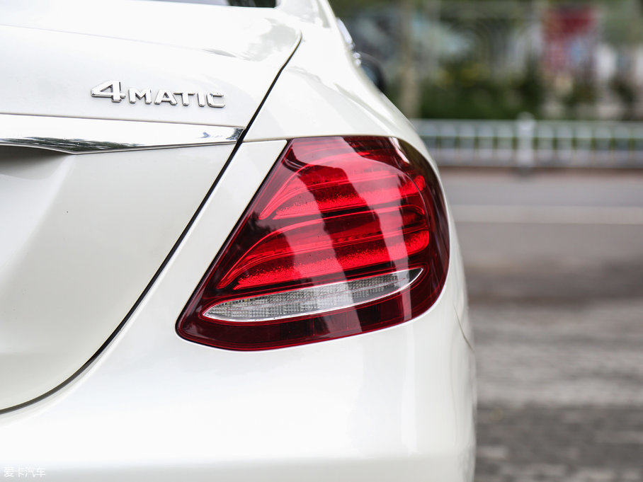 2017YE E 320L 4MATIC \