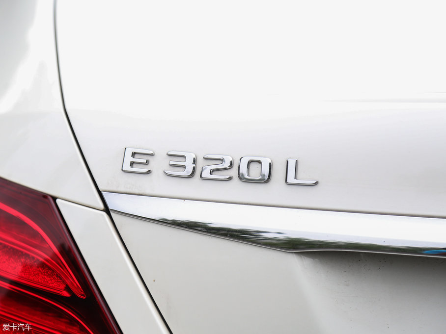 2017YE E 320L 4MATIC \