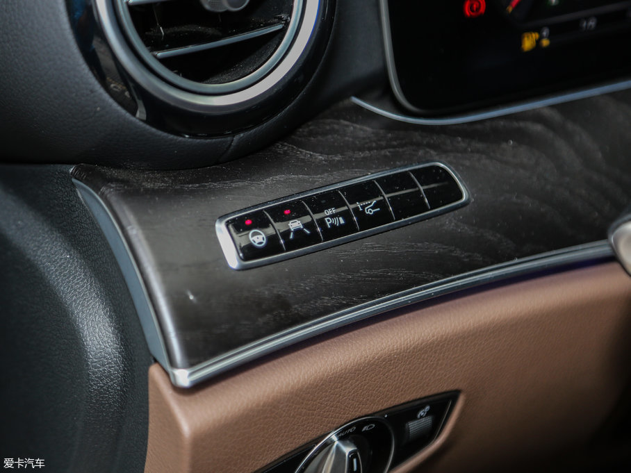 2017YE E 320L 4MATIC \