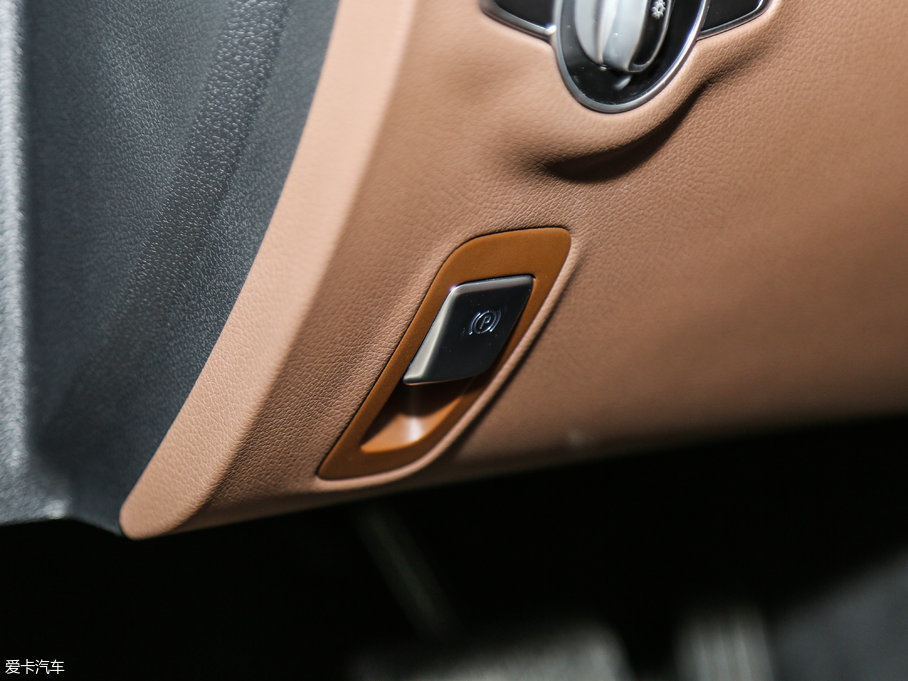 2017YE E 320L 4MATIC \