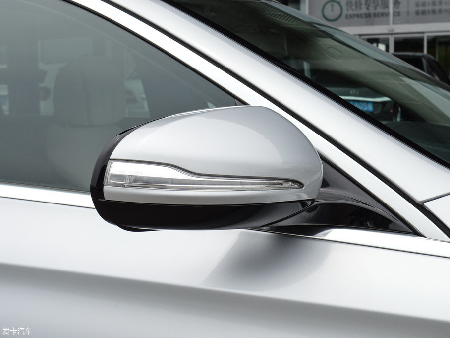 2017YE E 200L 4MATIC \