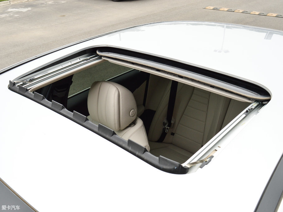 2017YE E 200L 4MATIC \