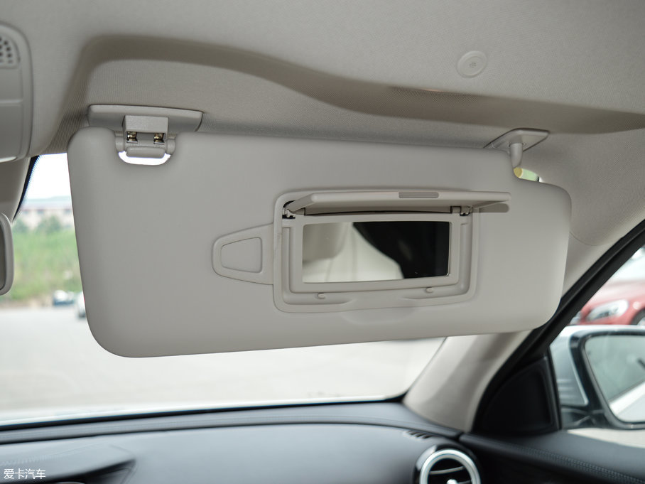 2017YE E 200L 4MATIC \