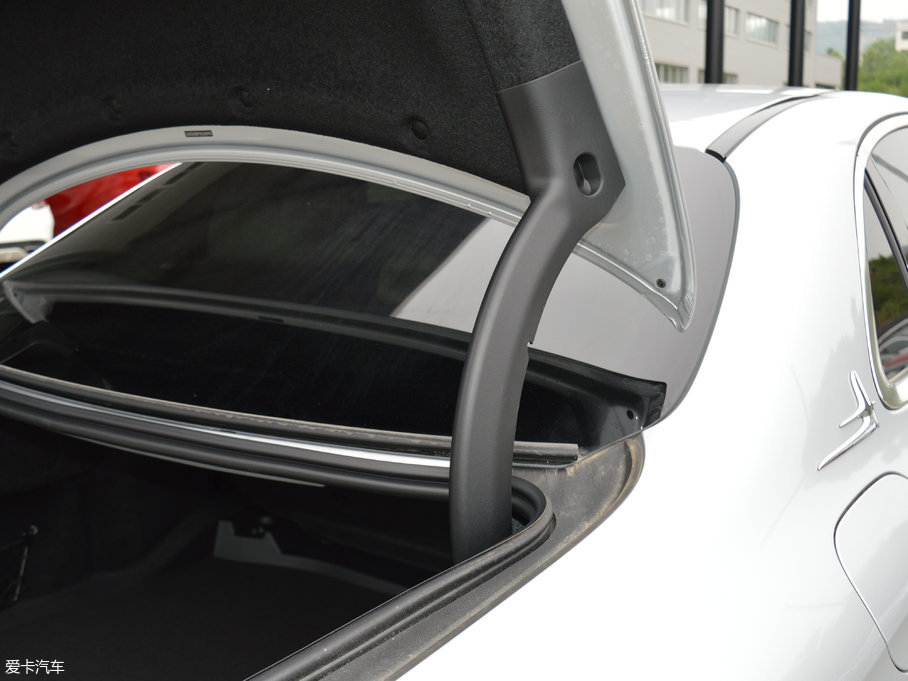 2017YE E 200L 4MATIC \