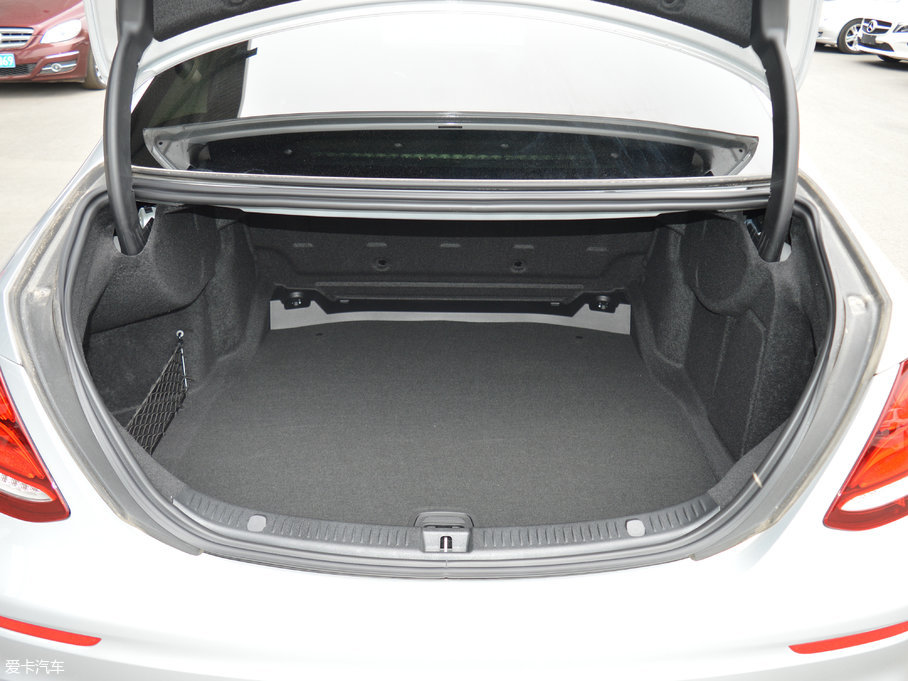 2017YE E 200L 4MATIC \