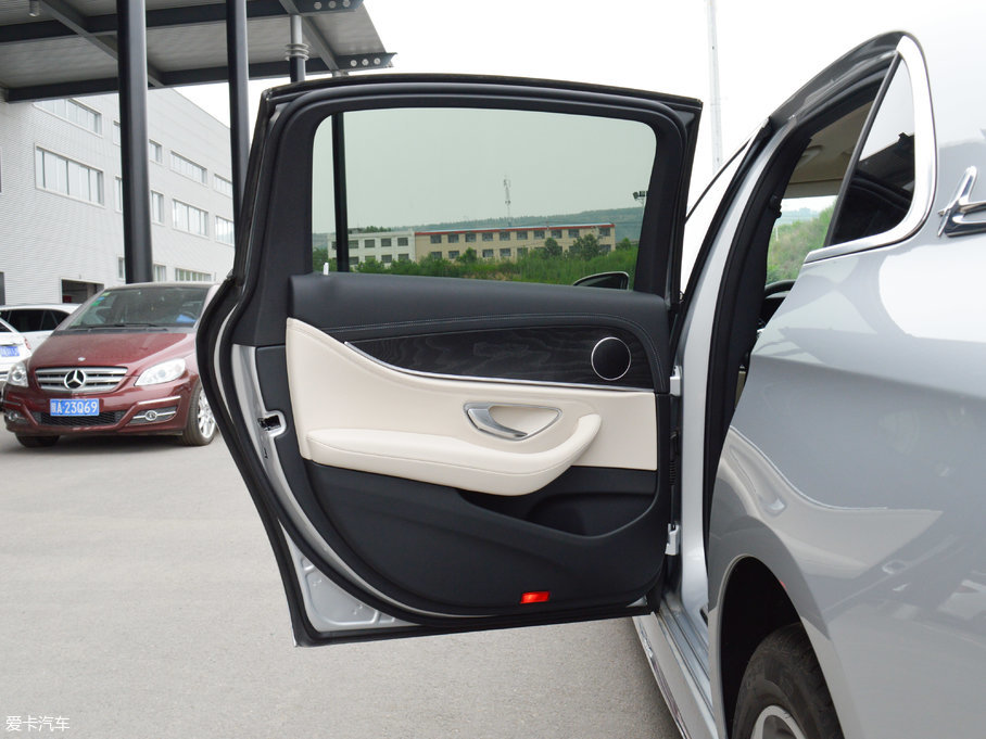 2017YE E 200L 4MATIC \