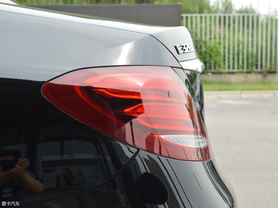 2017YE E 320L 4MATIC \