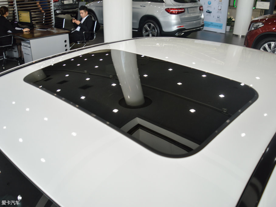 2017YE Ŀ E 200 4MATIC \