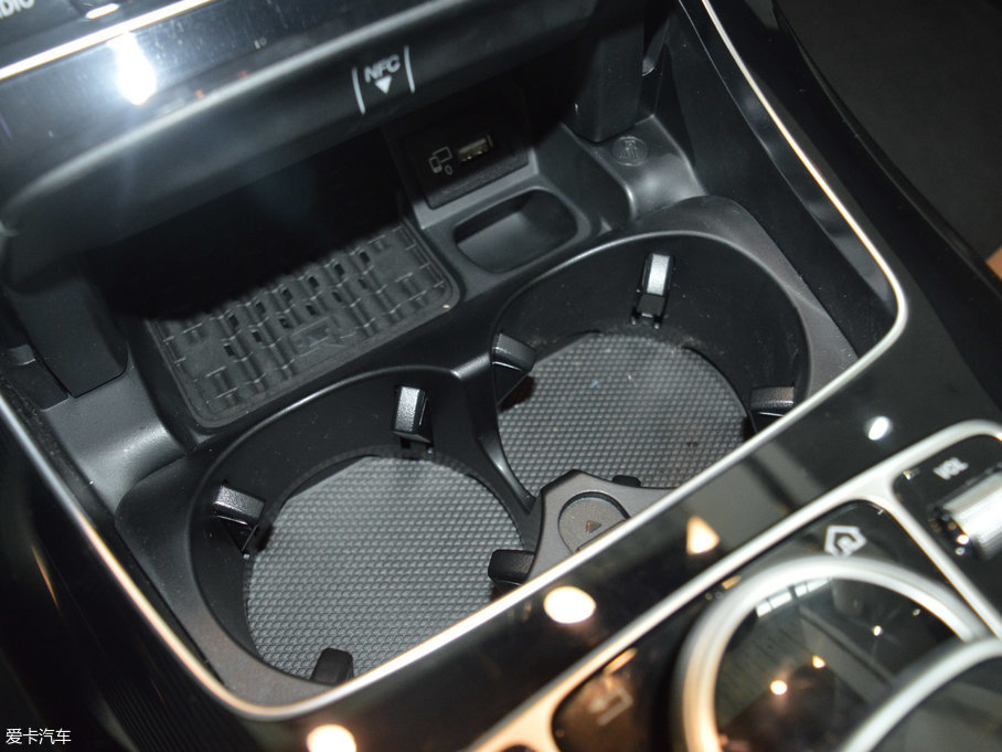 2017YE Ŀ E 200 4MATIC \