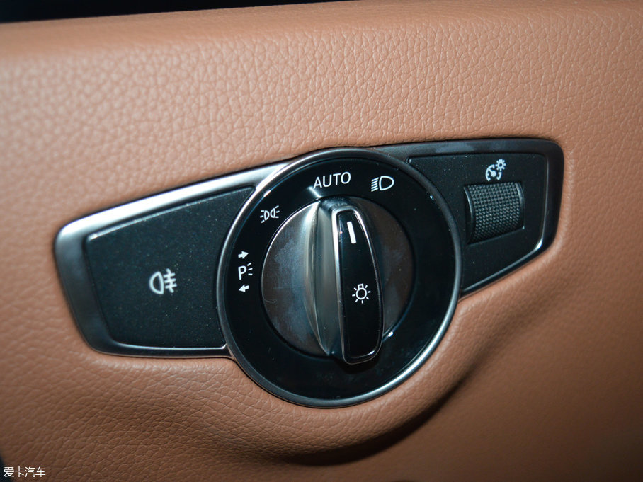 2017YE Ŀ E 200 4MATIC \