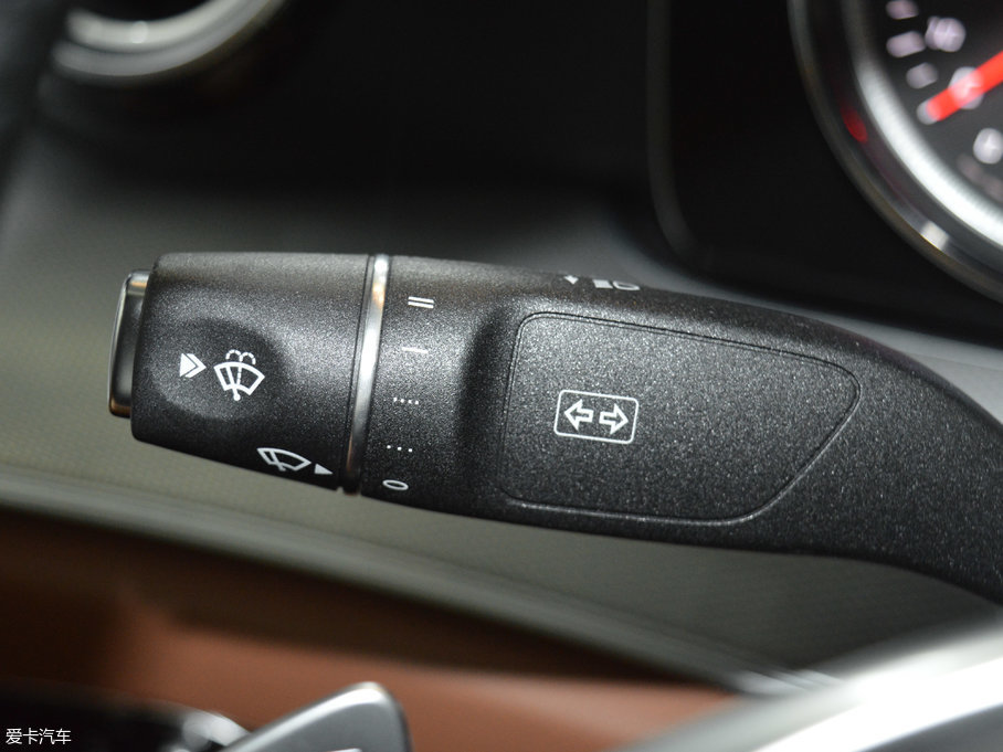 2017YE Ŀ E 200 4MATIC \