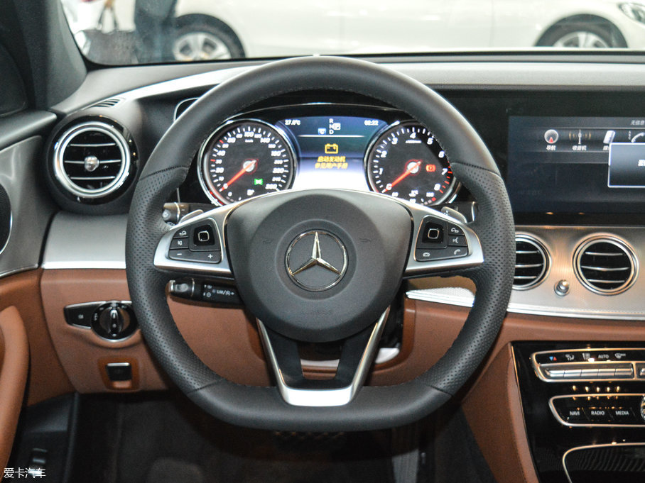 2017YE Ŀ E 200 4MATIC \