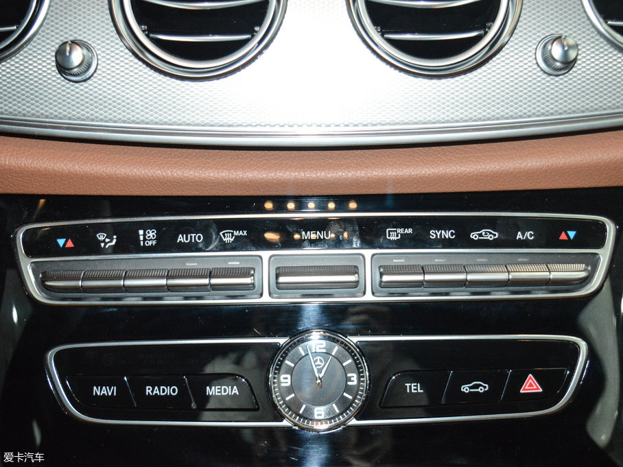 2017YE Ŀ E 200 4MATIC \