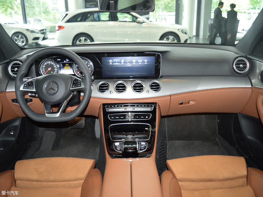 2017YE Ŀ E 200 4MATIC \