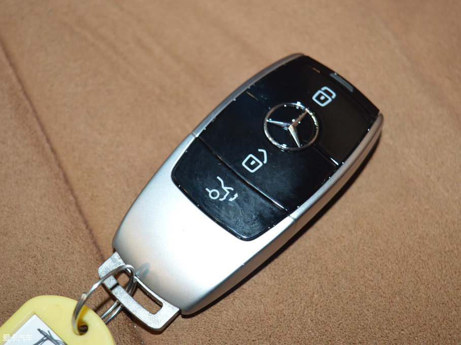 2017YE Ŀ E 200 4MATIC \