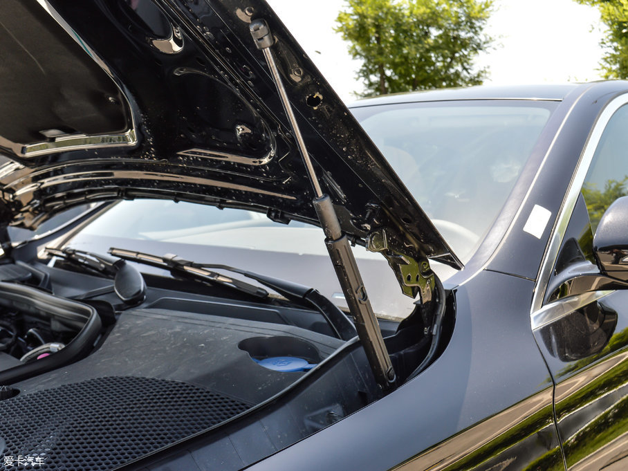 2017YE(j) E 320L 4MATIC