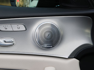 2017E 200 4MATIC \Ӱ g