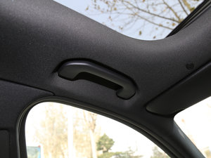 2017E 200 4MATIC \Ӱ g