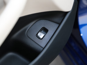 2017E 200 4MATIC \(yn)Ӱ п؅^(q)