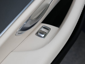 2017E 200 4MATIC \(yn)Ӱ п؅^(q)