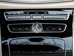 2017E 200 4MATIC \(yn)Ӱ п؅^(q)