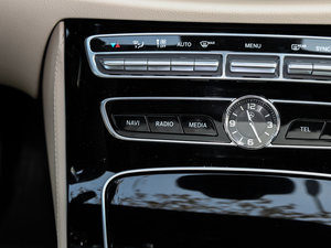 2017E 200 4MATIC \(yn)Ӱ п؅^(q)