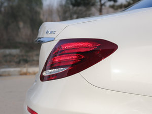 2017E 200L 4MATIC \ ^