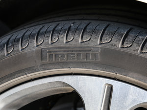 2017E 200L 4MATIC \ ݆̥Ʒ