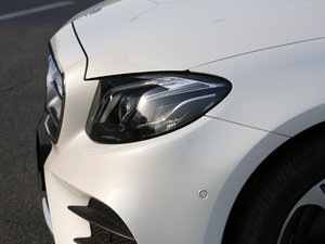 2017E 200L 4MATIC \ ^