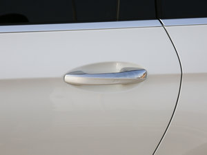 2017E 200L 4MATIC \ ^