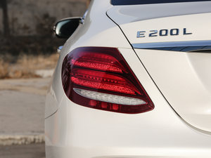 2017E 200L 4MATIC \ ^