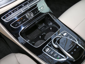 2017E 320L 4MATIC \ g