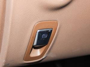 2017E 320L 4MATIC v܇(ch)Ƅ(dng)