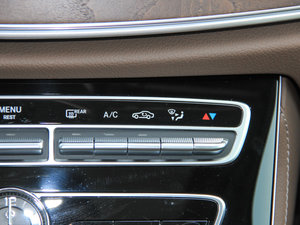 2017E 320L 4MATIC п؅^