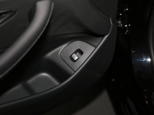 2017Ŀ E 300 \(yn)(dng) п؅^(q)