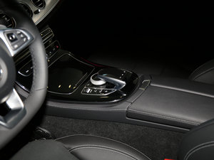 2017Ŀ E 300 \(yn)(dng) п؅^(q)