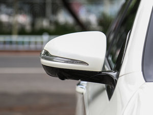 2017E 320L 4MATIC \ ^