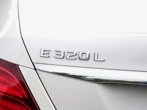 2017E 320L 4MATIC \ ^