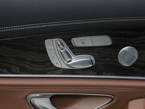 2017款E 320L 4MATIC 运动型 空间座椅