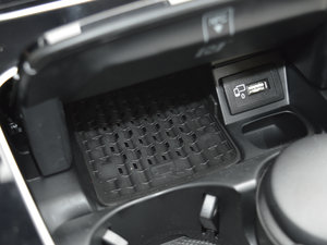 2017E 200L 4MATIC \ g