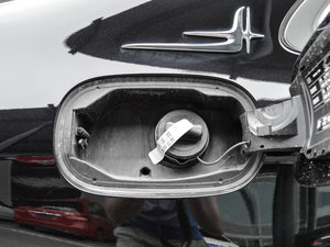 2017E 320L 4MATIC \ ^