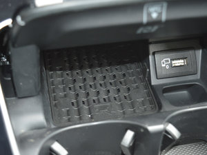 2017E 320L 4MATIC \ g