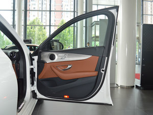 2017Ŀ E 200 4MATIC \ g