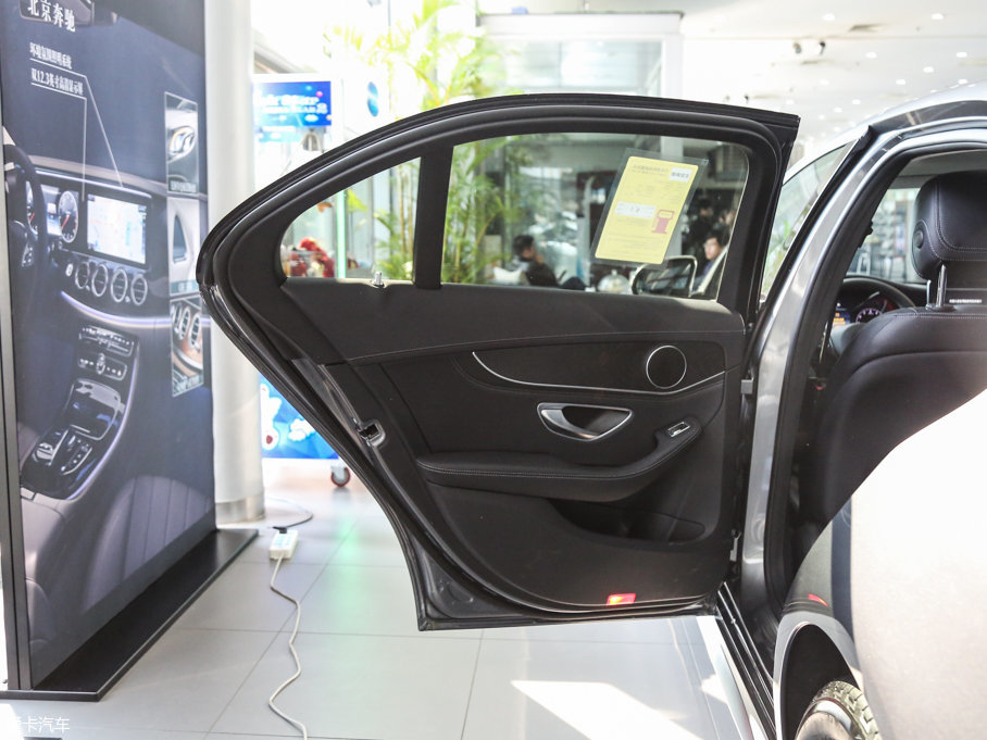 2017��YC�� �Ŀ� C 180 L �\�ӕr����