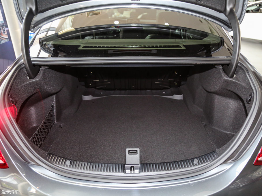 2017YC Ŀ C 180 L r