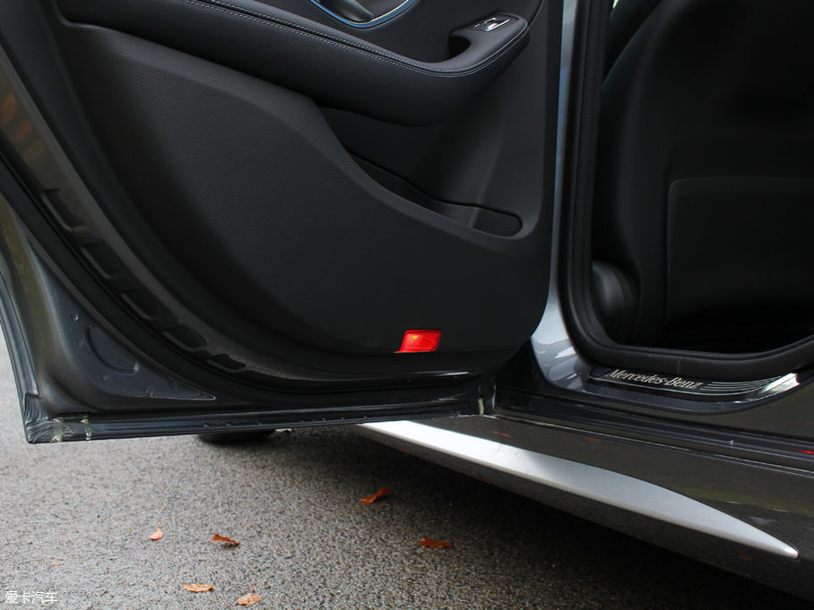 2017YC Ŀ C 200 L \