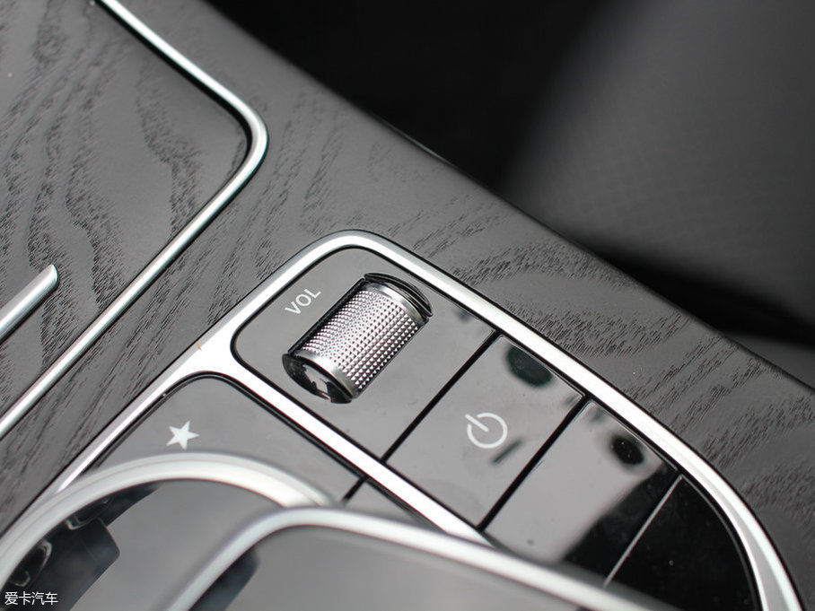 2017YC Ŀ C 200 L \