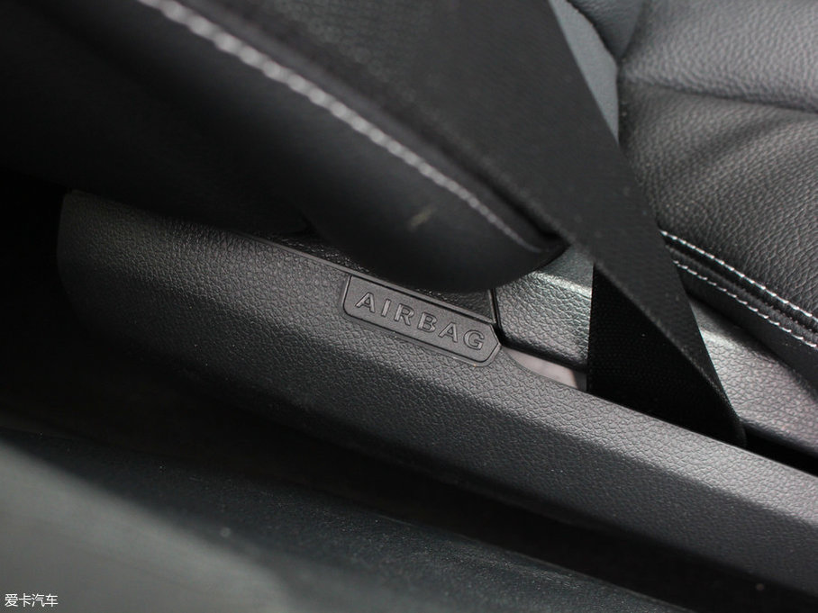 2017YC Ŀ C 200 L \